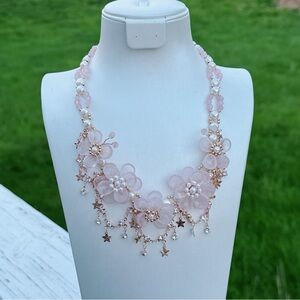 AM58 Handmade Freshwater Pearl Rose Quartz Flower Necklace